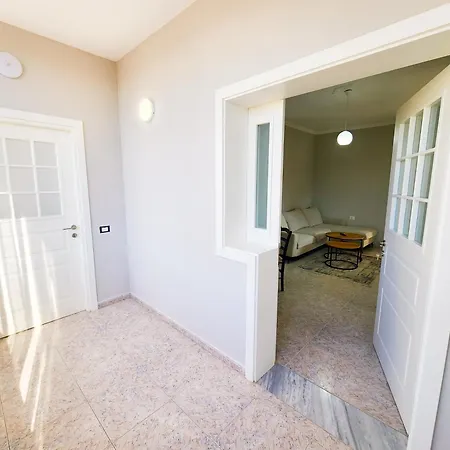 Apartment Sweet 2 *